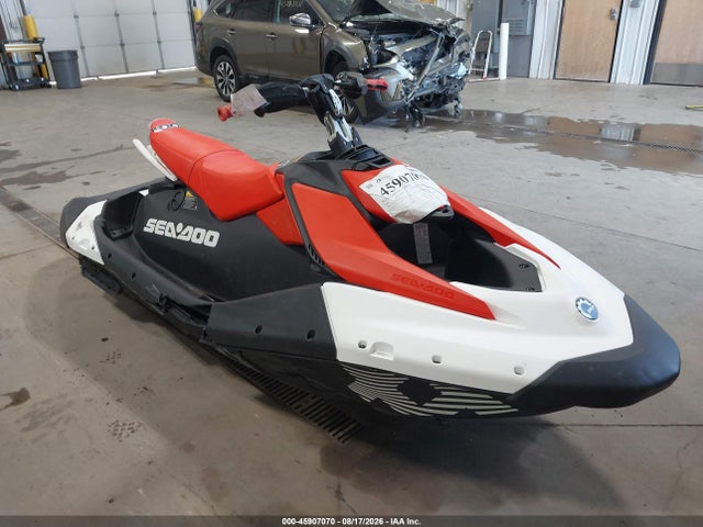 Продажа на аукционе авто 2025 Sea Doo Spark Trixx 3up, vin: YDV39792B525, номер лота: 45907070