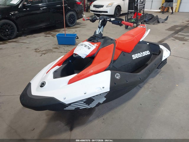 Продажа на аукционе авто 2025 Sea Doo Spark Trixx 3up, vin: YDV39792B525, номер лота: 45907070