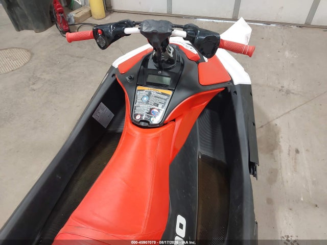 Продажа на аукционе авто 2025 Sea Doo Spark Trixx 3up, vin: YDV39792B525, номер лота: 45907070