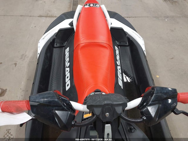 Продажа на аукционе авто 2025 Sea Doo Spark Trixx 3up, vin: YDV39792B525, номер лота: 45907070
