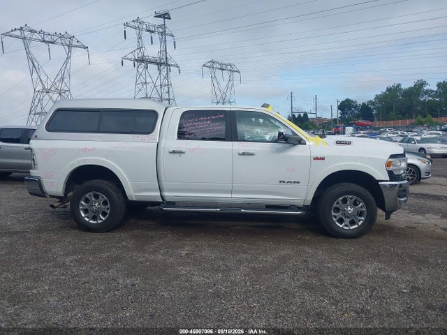3C6UR5FJ9NG386951 RAM 2500 Laramie 4x4 6&#039;4 Box