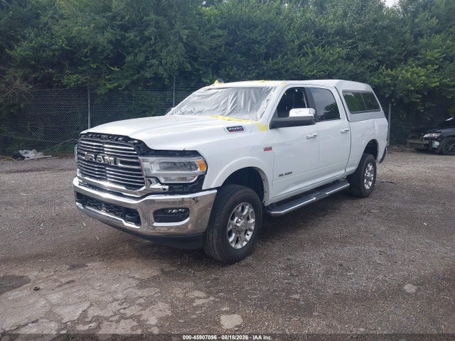 3C6UR5FJ9NG386951 RAM 2500 Laramie 4x4 6&#039;4 Box
