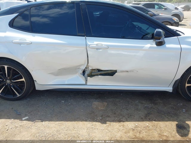 45907171 :رقم المزاد ، 4T1B61HKXKU209207 vin ، 2019 Toyota Camry Xse مزاد بيع