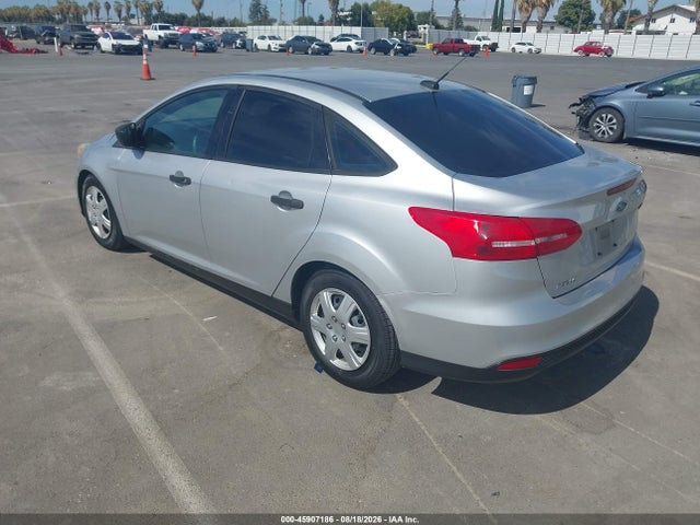 Ford FOCUS S 2016 1FADP3E29GL276233 Image 3