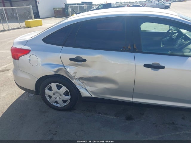 Ford FOCUS S 2016 1FADP3E29GL276233 Image 6