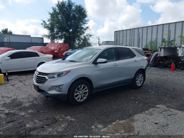Chevrolet EQUINOX LT 2018 2GNAXSEV9J6279335 Image 2