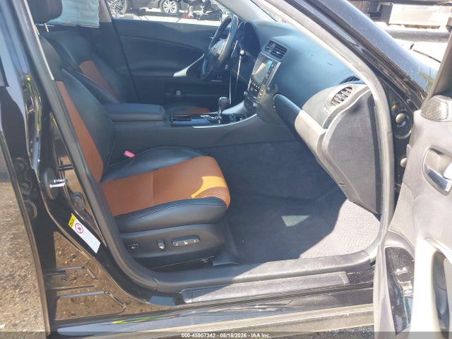 Продаж на аукціоні авто 2013 Lexus Is 250, vin: JTHCF5C26D5061950, номер лоту: 45907342