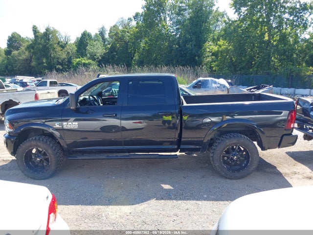 45907362 :رقم المزاد ، 3C6UR5FL5JG386716 vin ، 2018 Ram 2500 Laramie  4x4 6'4 Box مزاد بيع