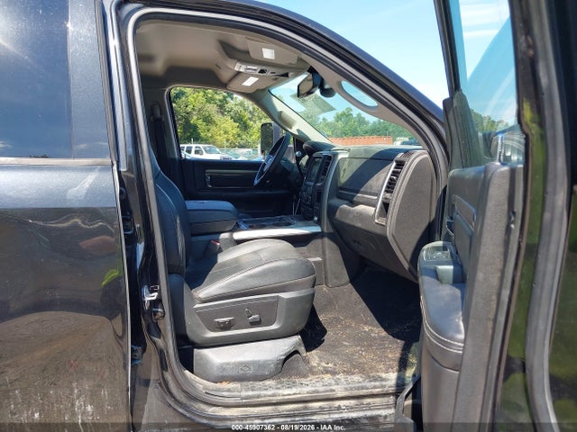 45907362 :رقم المزاد ، 3C6UR5FL5JG386716 vin ، 2018 Ram 2500 Laramie  4x4 6'4 Box مزاد بيع