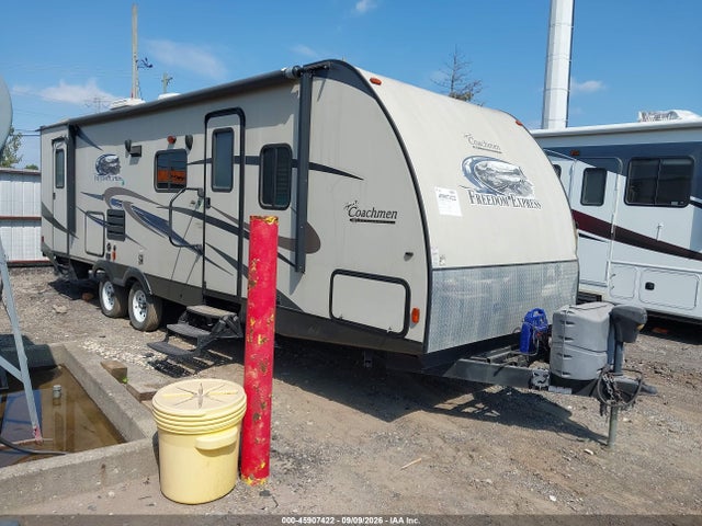 Продаж на аукціоні авто 2015 Forest River Coachmen Freedom Express 282 Travel Trailer, vin: 5ZT2FETB9FA016250, номер лоту: 45907422