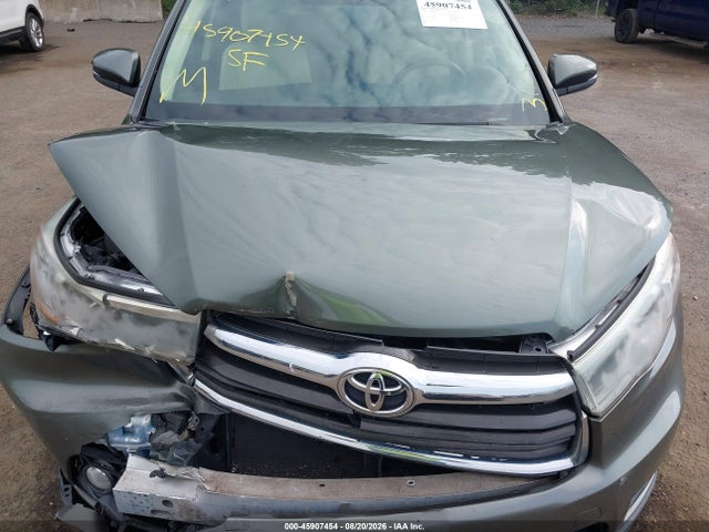 Продаж на аукціоні авто 2015 Toyota Highlander Xle V6, vin: 5TDJKRFH9FS112317, номер лоту: 45907454