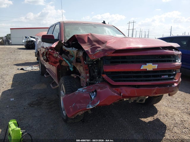 45907501 :رقم المزاد ، 3GCUKREC3JG509466 vin ، 2018 Chevrolet Silverado 1500 2lt مزاد بيع