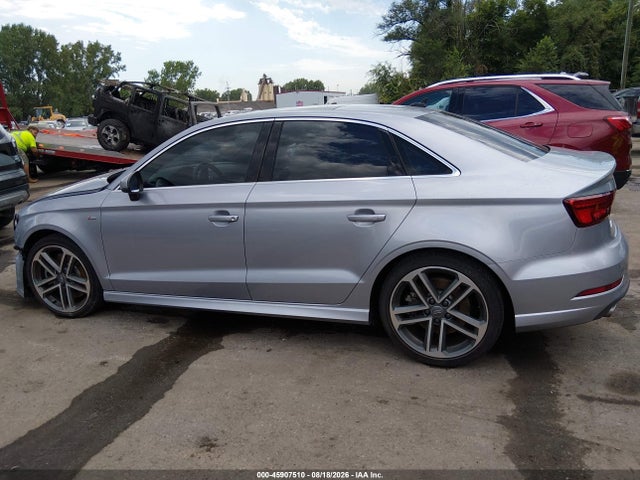 Продаж на аукціоні авто 2019 Audi A3 45 Premium, vin: WAUJEGFF3KA095075, номер лоту: 45907510