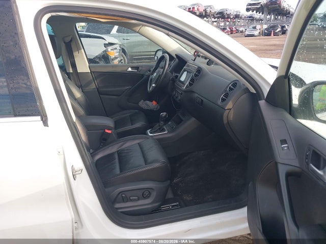 Продажа на аукционе авто 2017 Volkswagen Tiguan 2.0t Sport, vin: WVGUV7AX5HW507973, номер лота: 45907574