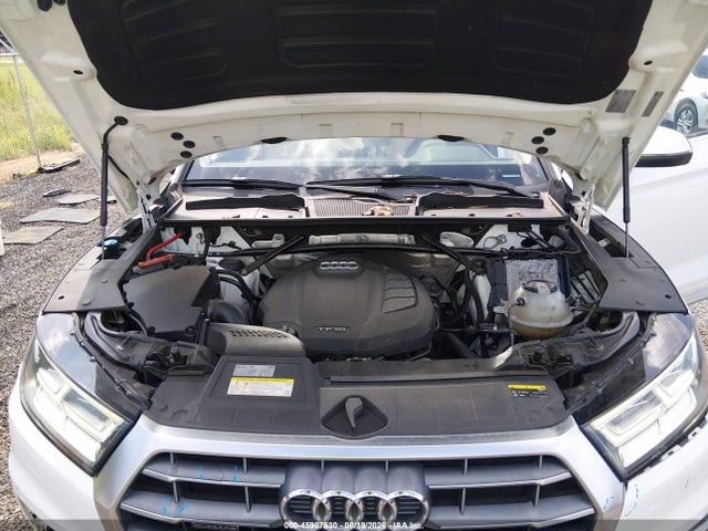 2018 Audi Q5 2.0t Premium/2.0t Tech Premium მანქანა იყიდება აუქციონზე, vin: WA1BNAFY0J2013943, აუქციონის ნომერი: 45907630