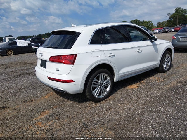 2018 Audi Q5 2.0t Premium/2.0t Tech Premium მანქანა იყიდება აუქციონზე, vin: WA1BNAFY0J2013943, აუქციონის ნომერი: 45907630