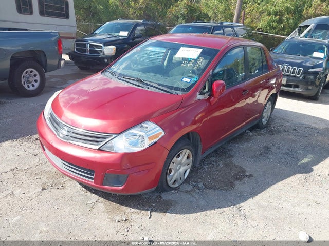 2010 Nissan Versa 1.8s მანქანა იყიდება აუქციონზე, vin: 3N1BC1AP3AL428928, აუქციონის ნომერი: 45907729