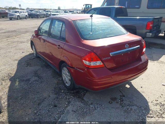 2010 Nissan Versa 1.8s მანქანა იყიდება აუქციონზე, vin: 3N1BC1AP3AL428928, აუქციონის ნომერი: 45907729