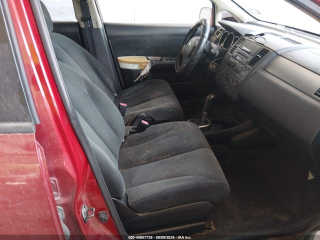 2010 Nissan Versa 1.8s მანქანა იყიდება აუქციონზე, vin: 3N1BC1AP3AL428928, აუქციონის ნომერი: 45907729