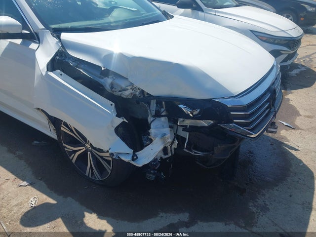 Продажа на аукционе авто 2022 Volkswagen Passat 2.0t Se, vin: 1VWSA7A39NC004932, номер лота: 45907733