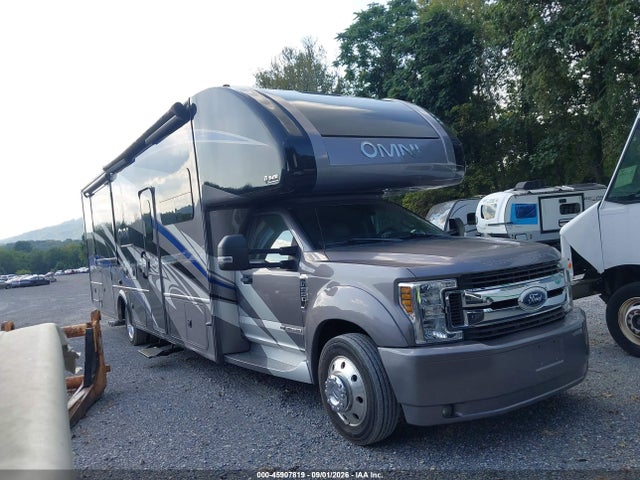 45907819 :رقم المزاد ، 1FDUF5GT9KDA17402 vin ، 2019 Ford F-550 Chassis Xlt مزاد بيع