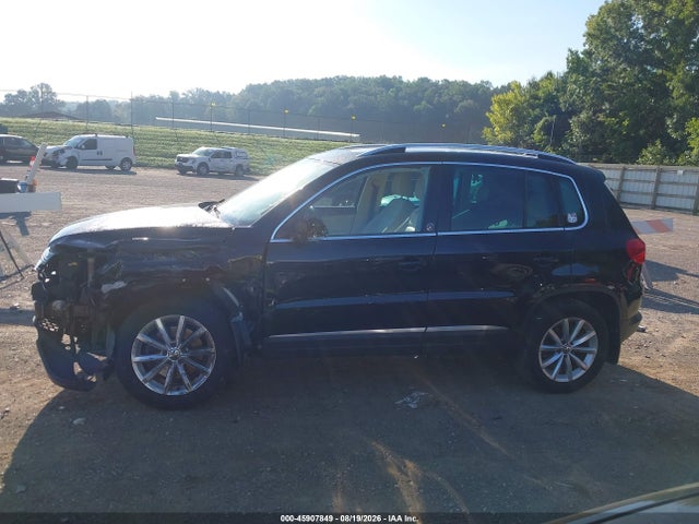 45907849 :رقم المزاد ، WVGSV7AX1HW513485 vin ، 2017 Volkswagen Tiguan 2.0t Wolfsburg Edition مزاد بيع