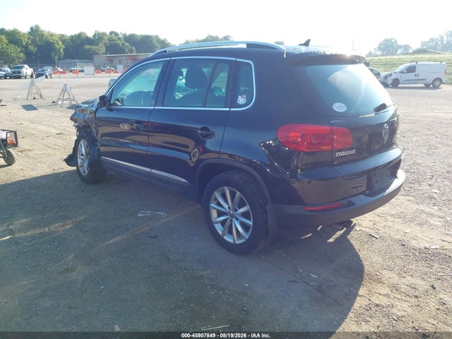 45907849 :رقم المزاد ، WVGSV7AX1HW513485 vin ، 2017 Volkswagen Tiguan 2.0t Wolfsburg Edition مزاد بيع