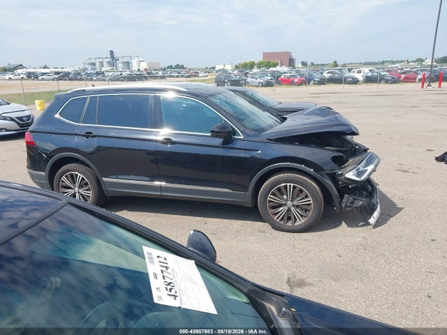 2018 Volkswagen Tiguan 2.0t Se/2.0t Sel მანქანა იყიდება აუქციონზე, vin: 3VV2B7AX6JM221223, აუქციონის ნომერი: 45907983