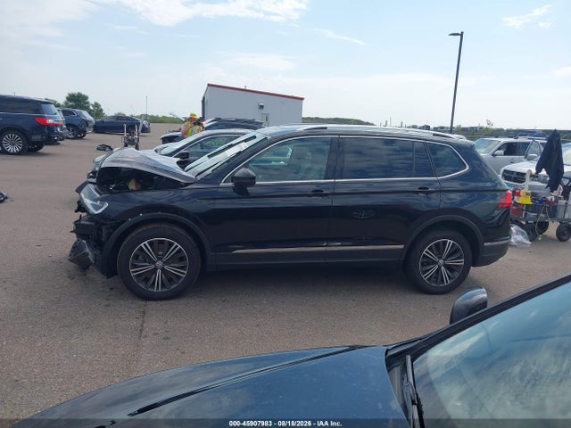 2018 Volkswagen Tiguan 2.0t Se/2.0t Sel მანქანა იყიდება აუქციონზე, vin: 3VV2B7AX6JM221223, აუქციონის ნომერი: 45907983