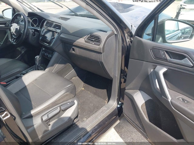 2018 Volkswagen Tiguan 2.0t Se/2.0t Sel მანქანა იყიდება აუქციონზე, vin: 3VV2B7AX6JM221223, აუქციონის ნომერი: 45907983