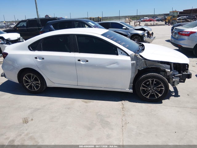 2024 Kia Forte Lxs მანქანა იყიდება აუქციონზე, vin: 3KPF24AD1RE772783, აუქციონის ნომერი: 45908099