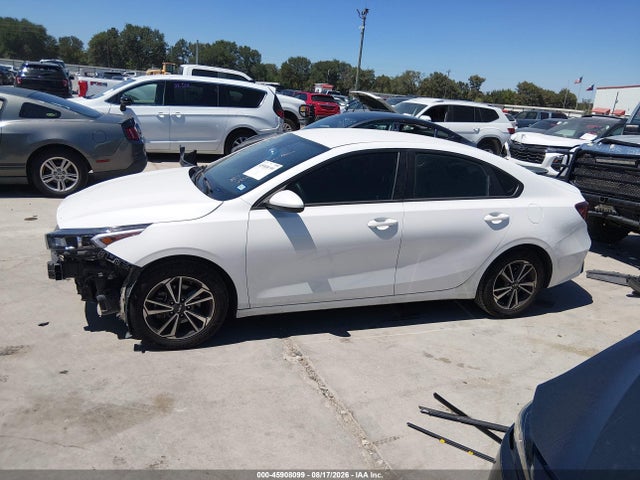 2024 Kia Forte Lxs მანქანა იყიდება აუქციონზე, vin: 3KPF24AD1RE772783, აუქციონის ნომერი: 45908099