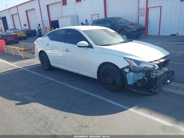 2019 1N4BL4BV8KC223023 main image