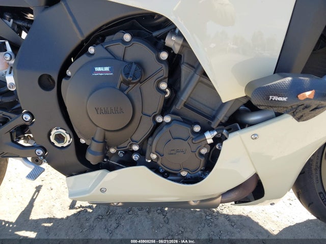 Yamaha YZFR1 2024 JYARN66Y3RA001154 Image 8
