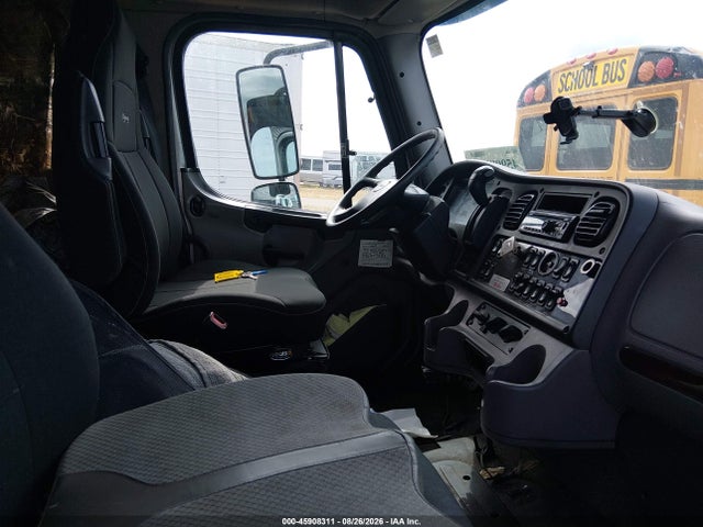 Продажа на аукционе авто 2019 Freightliner M2 106, vin: 3ALACWFC7KDKU1925, номер лота: 45908311