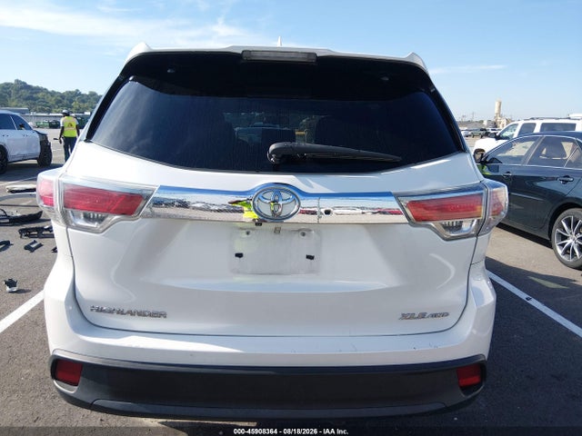 2014 Toyota Highlander Xle V6 მანქანა იყიდება აუქციონზე, vin: 5TDJKRFH6ES040569, აუქციონის ნომერი: 45908364