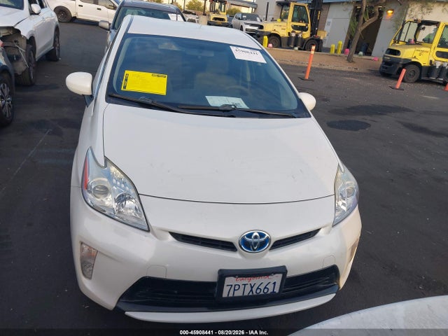 Toyota Prius Three 2015 JTDKN3DU3F0477457 Image 13