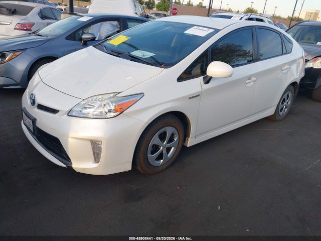 Toyota Prius Three 2015 JTDKN3DU3F0477457 Image 2