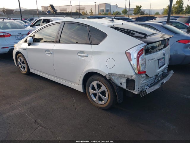 Toyota Prius Three 2015 JTDKN3DU3F0477457 Image 3