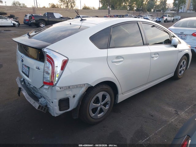 Toyota Prius Three 2015 JTDKN3DU3F0477457 Image 4