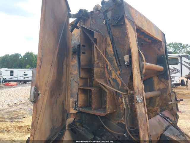 45908518 :رقم المزاد ، E00468X333886 vin ، 2008 John Deere Bailer مزاد بيع