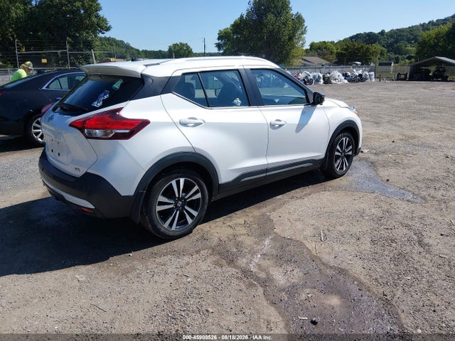 45908526 :رقم المزاد ، 3N1CP5DV6LL555671 vin ، 2020 Nissan Kicks Sr Xtronic Cvt مزاد بيع