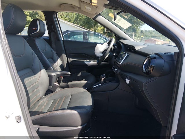 45908526 :رقم المزاد ، 3N1CP5DV6LL555671 vin ، 2020 Nissan Kicks Sr Xtronic Cvt مزاد بيع