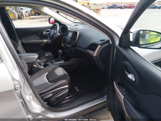 Jeep Cherokee Latitude 4x4 2018 1C4PJMCB2JD528455 Image 5