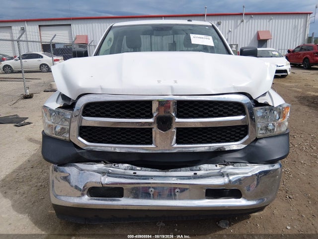 3C6JR6DT1JG135350 RAM 1500 Tradesman 4x2 8&#039; Box