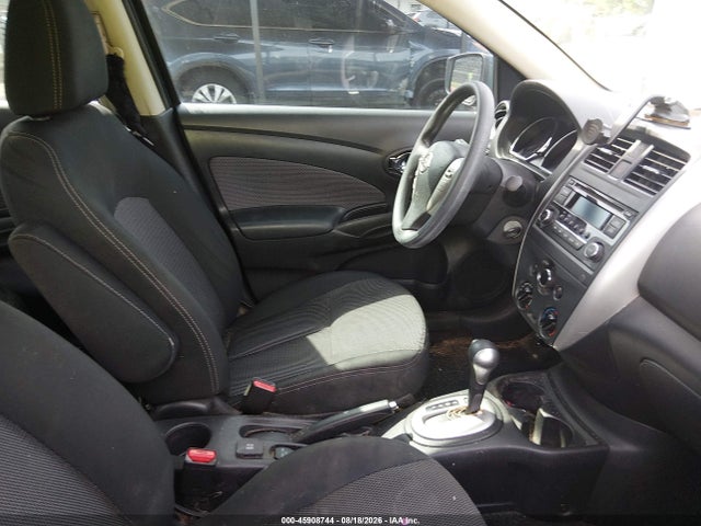 2015 Nissan Versa 1.6 Sv მანქანა იყიდება აუქციონზე, vin: 3N1CN7AP7FL825390, აუქციონის ნომერი: 45908744