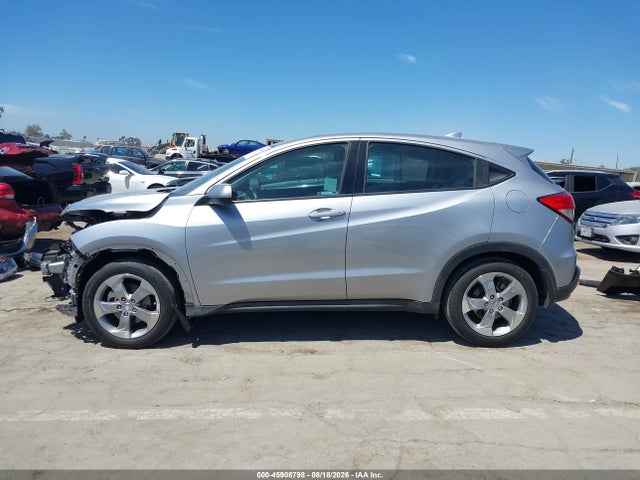 3CZRU5H38NM729143 Honda Hr-v 2wd Lx