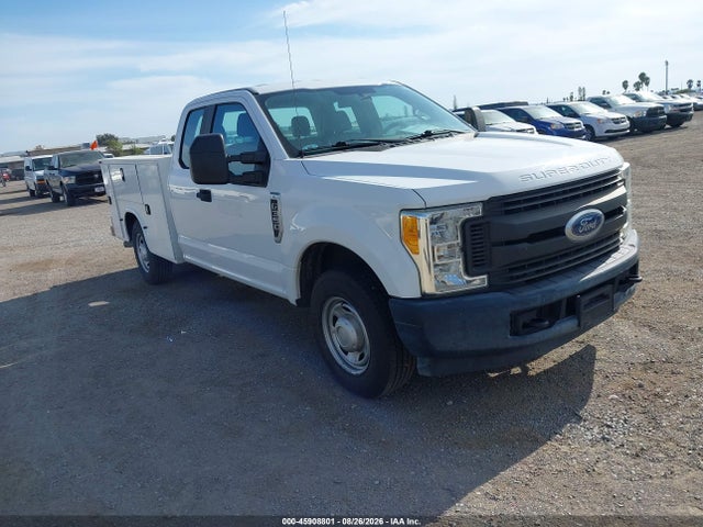 2017 1FD8X3A63HEE29047 main image