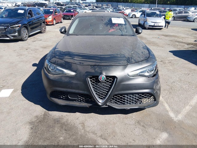 Alfa Romeo Giulia Awd 2018 ZARFAEDN8J7589422 Image 12