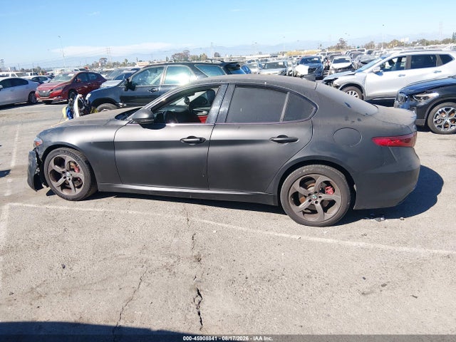 Alfa Romeo Giulia Awd 2018 ZARFAEDN8J7589422 Image 14